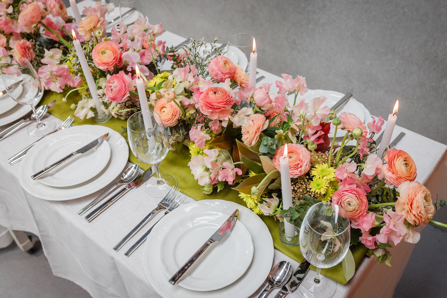 Statement Table Runner : Seasonal flowers and foliage